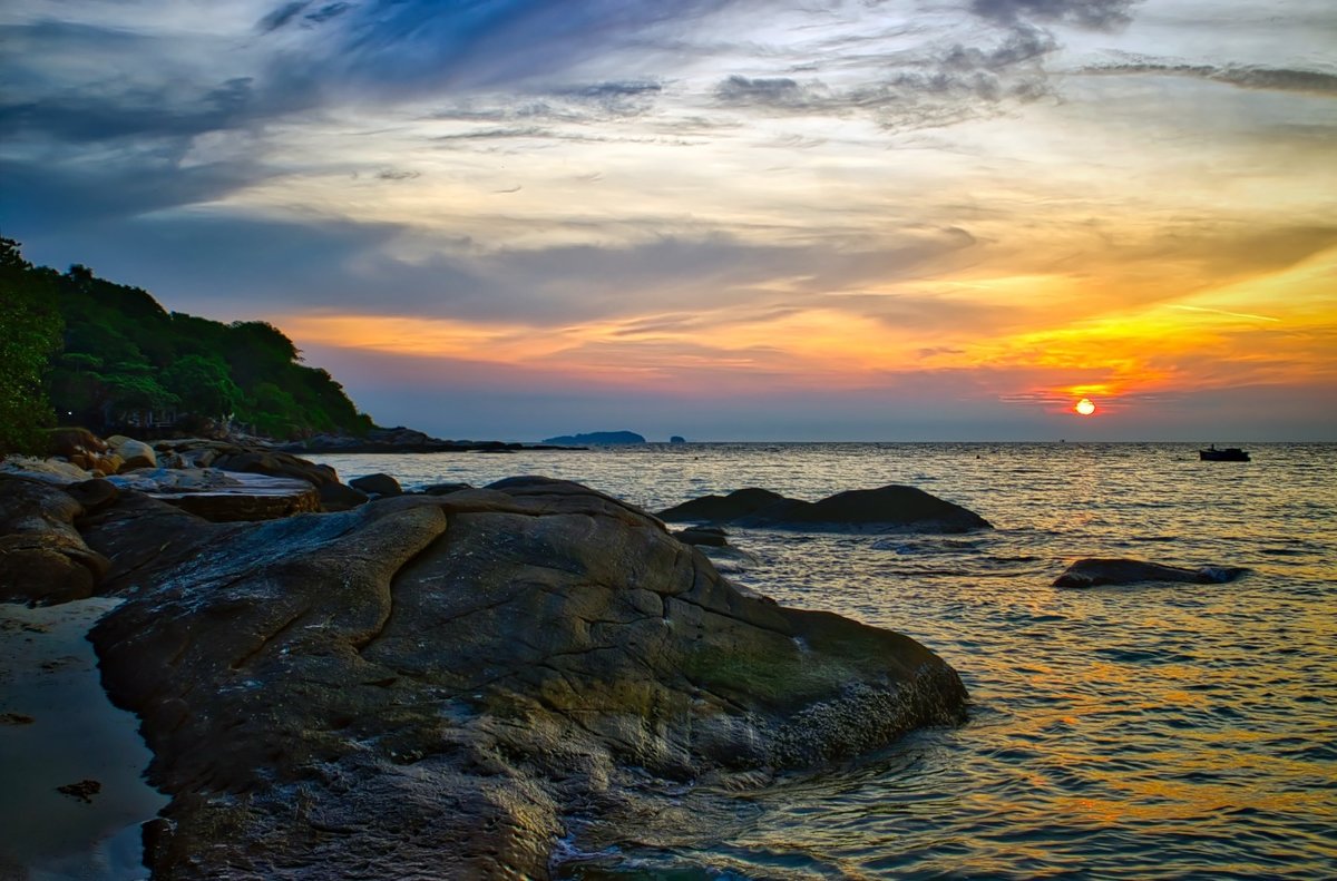 Sunrise in Koh Samed. Thailand - К-х 