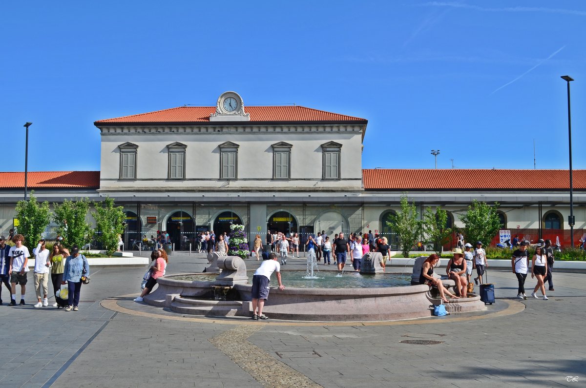 Железнодорожный вокзал Бергамо - Татьяна Ларионова