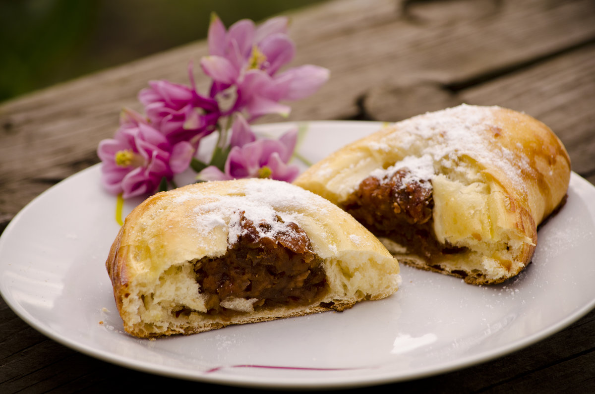 Пирожки-булочки с начинкой из сушеных яблок - Татьяна Евдокимова