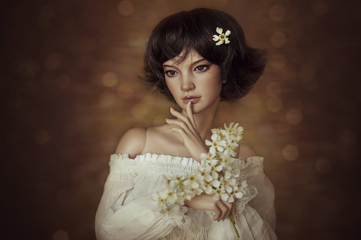Девушка с цветами - Алиса Колмагорова