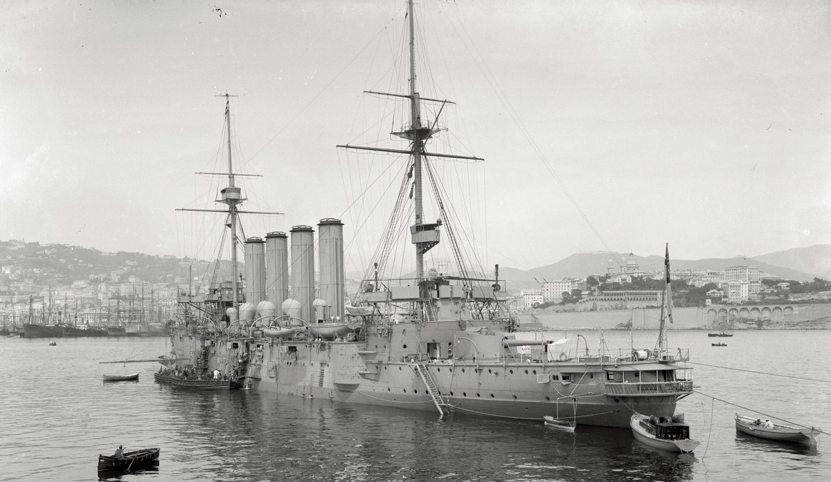 HMS "Bacchante" coaling in Italian port c1910.class Cressy. - Александр 