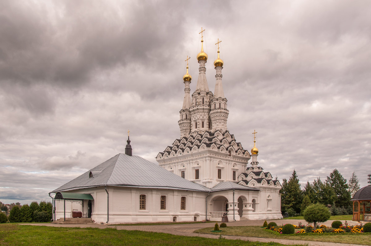 Трехшатровая Церковь Одигитрии в Вязьме