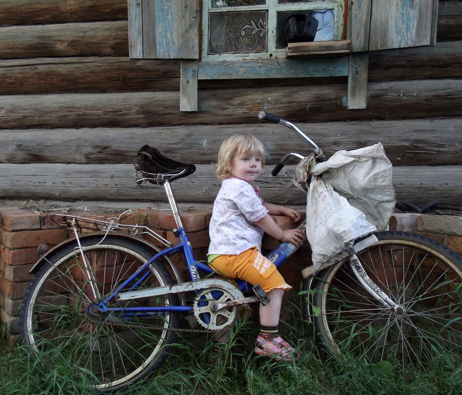 На дедовом рабочем велосипеде - Светлана Рябова-Шатунова