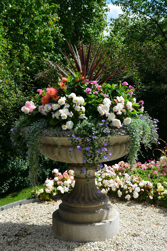 Цветочная ваза в Ридженс-парке Лондона - Тамара Бедай 