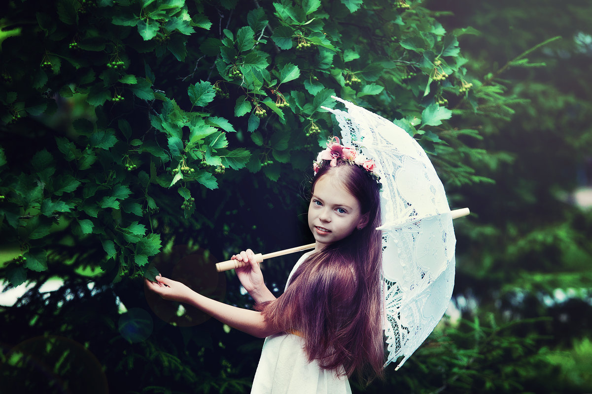 Девочка с зонтиком - марина алексеева