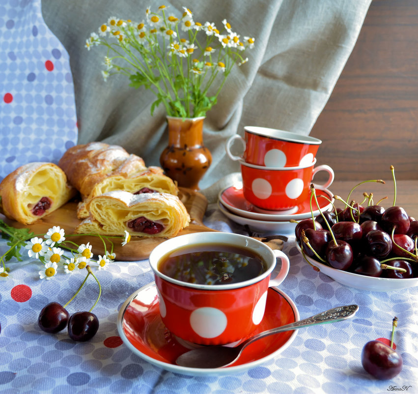 Приглашение на чай с вишневым штруделем! :) - Арина Невская