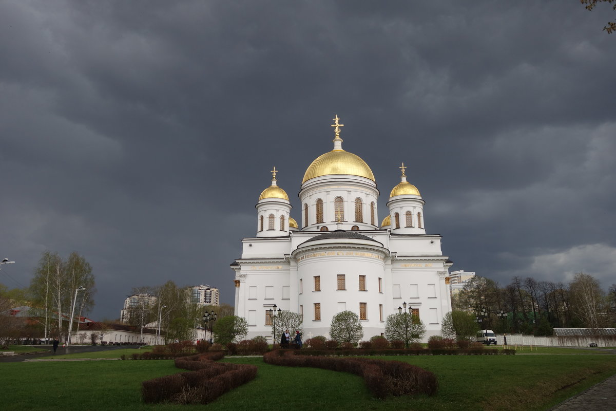 Ново-Тихвинский монастырь в Екатеринбурге - Елена П