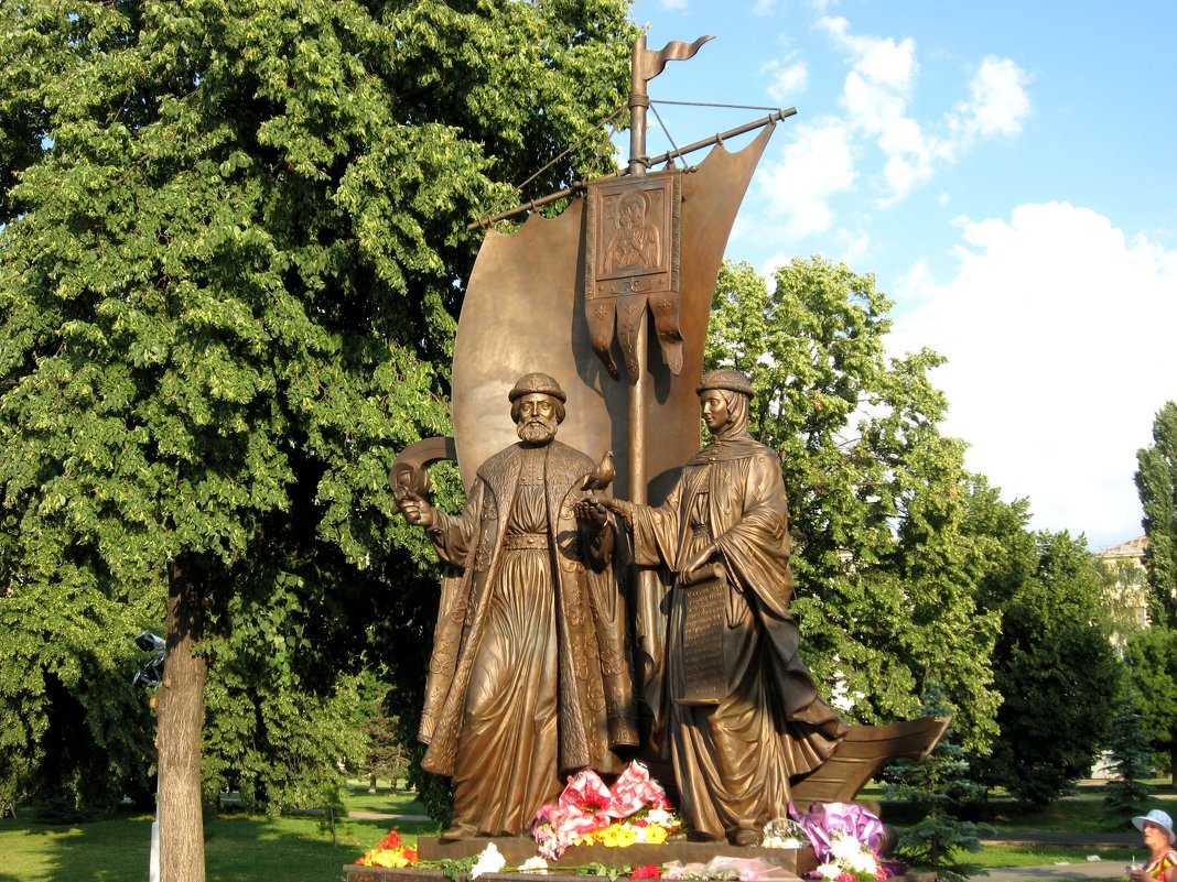 Памятник Петру и Февронии в Самаре - Надежда 