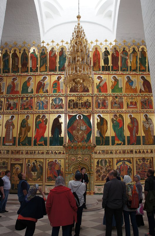 Спасо-Преображенский собор. Новый пятиярусный иконостас выполнен в 2002 году - Елена Павлова (Смолова)