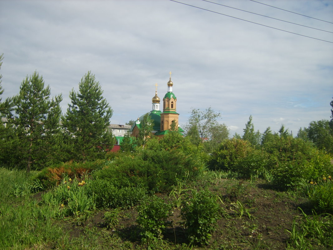 Церковь в сквере - Вячеслав & Алёна Макаренины