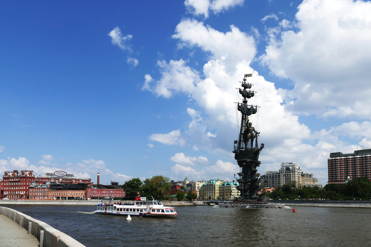 Памятник Петру I (Москва) - Иван 
