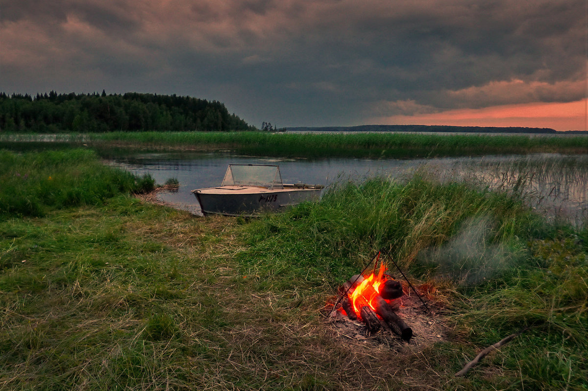 Природа и костёр и рыбалка