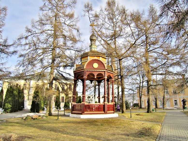 Территория Ио́сифово-Во́лоцкого монасты́ря - Елена (ЛенаРа)