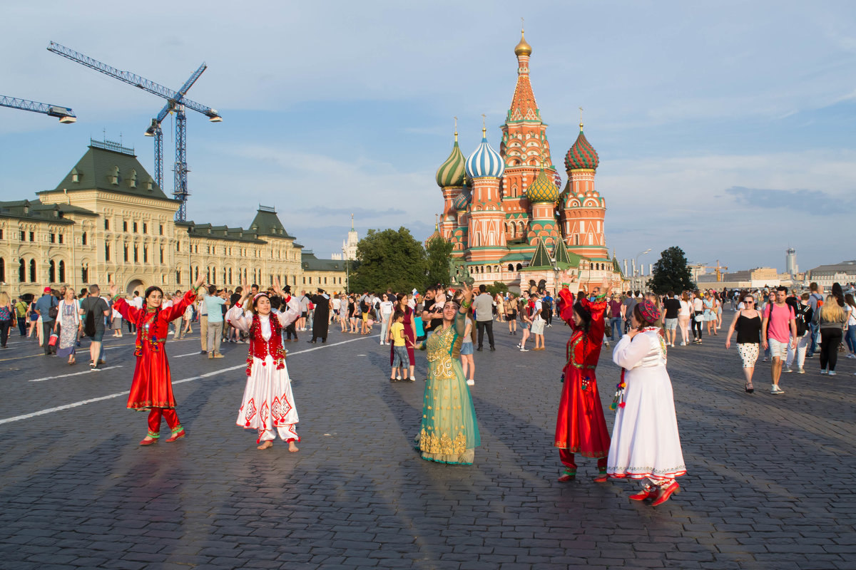 Международные гуляния в Москве в дни проведения FIFA2018 - Ирина Коваленко
