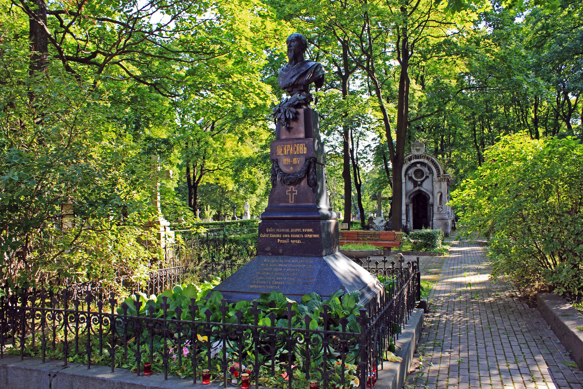 Могила Н. А. Некрасова на Новодевичьем кладбище С-Пб - Евгений 