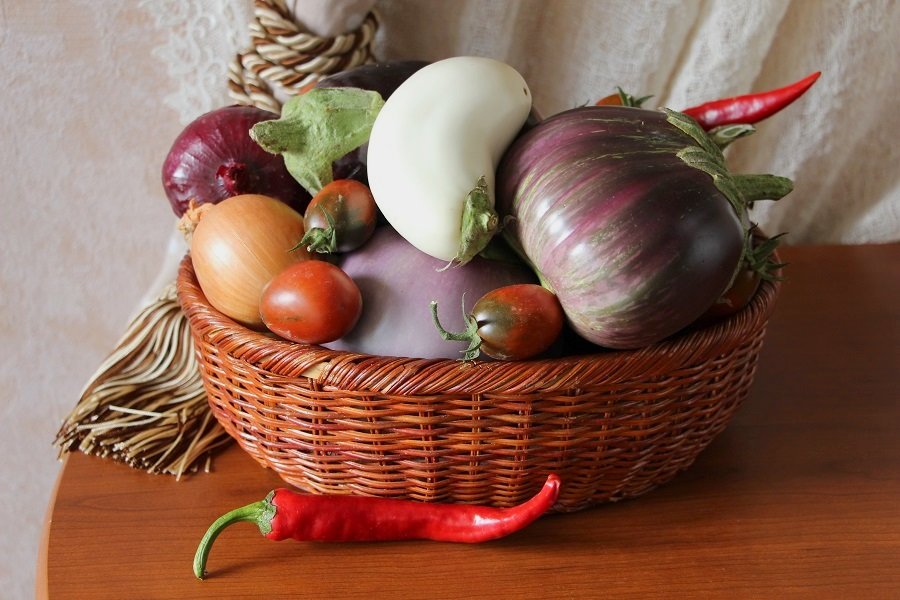 Баклажаны с овощами в корзине - Надежд@ Шавенкова