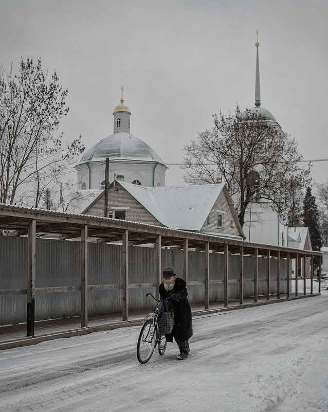 В Печорах - Владимир Колесников