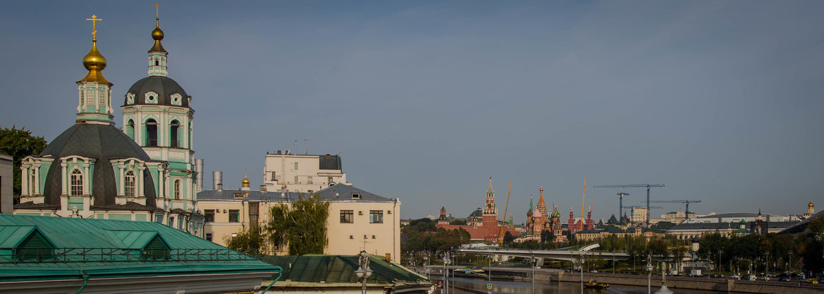 Вид на Кремль с моста через Москва-реку. - Валерий Гудков