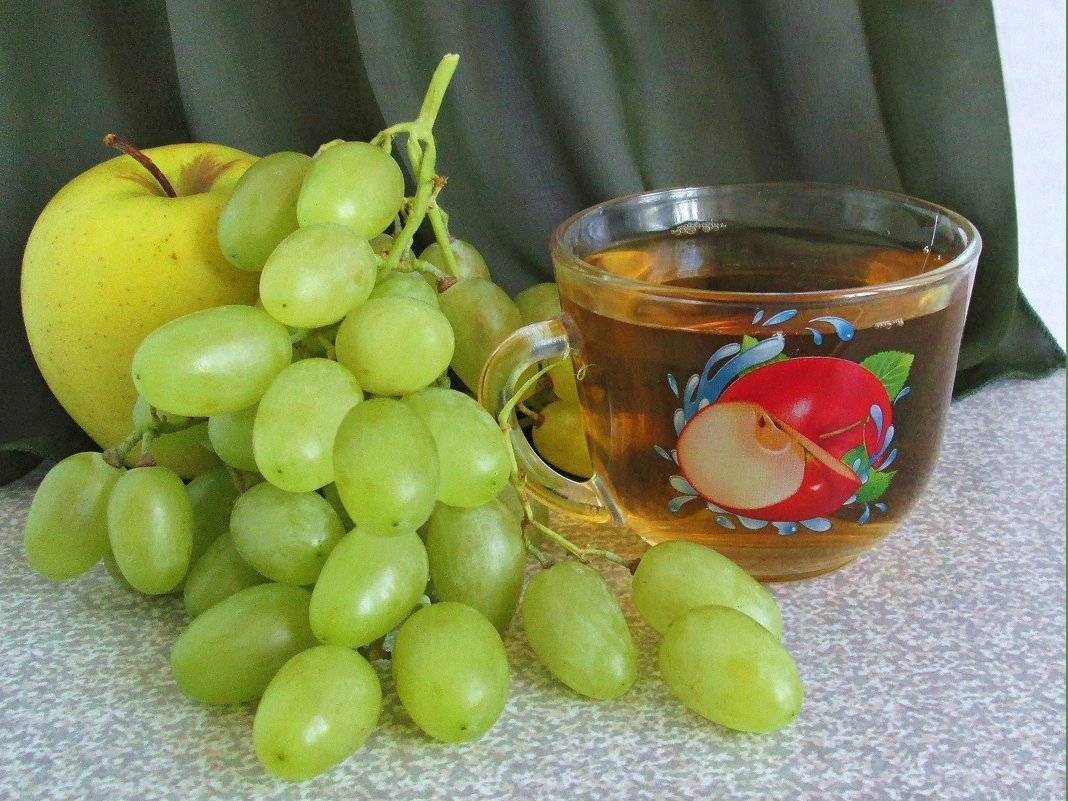Яблочно-виноградный сок - Татьяна Смоляниченко