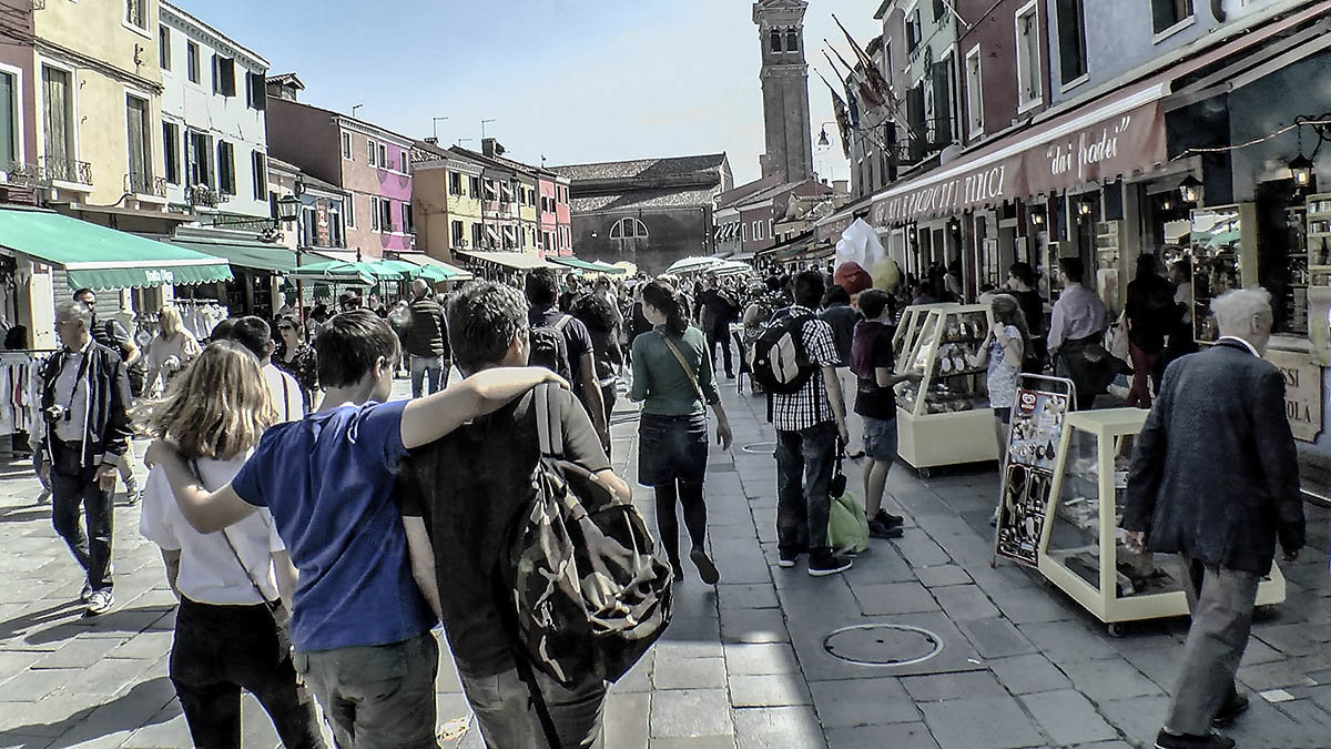 Venezia. La via centrale Dell'Isola di Burano. - Игорь Олегович Кравченко