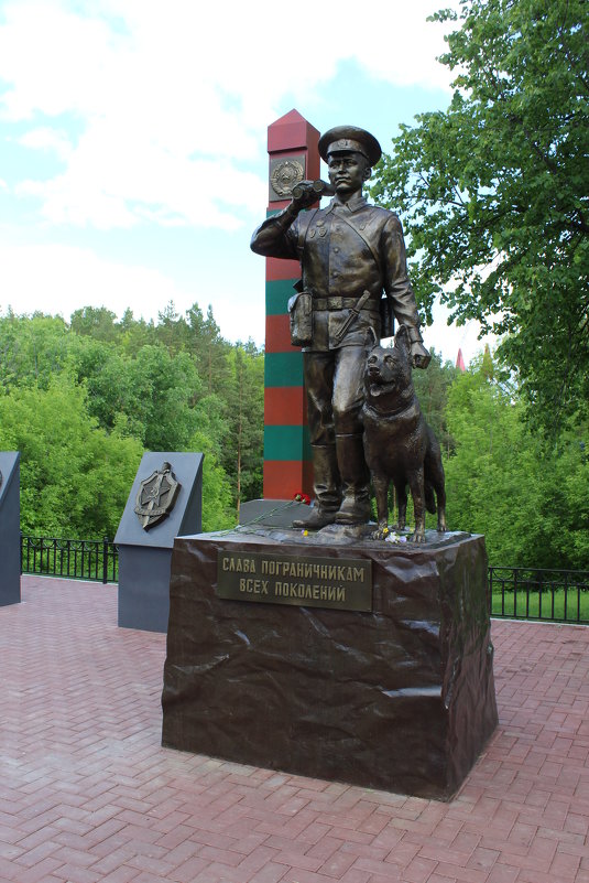 Памятник пограничникам - Валерий 