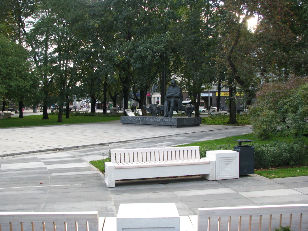 Центральный сквер в Таллине - Владислав Плюснин