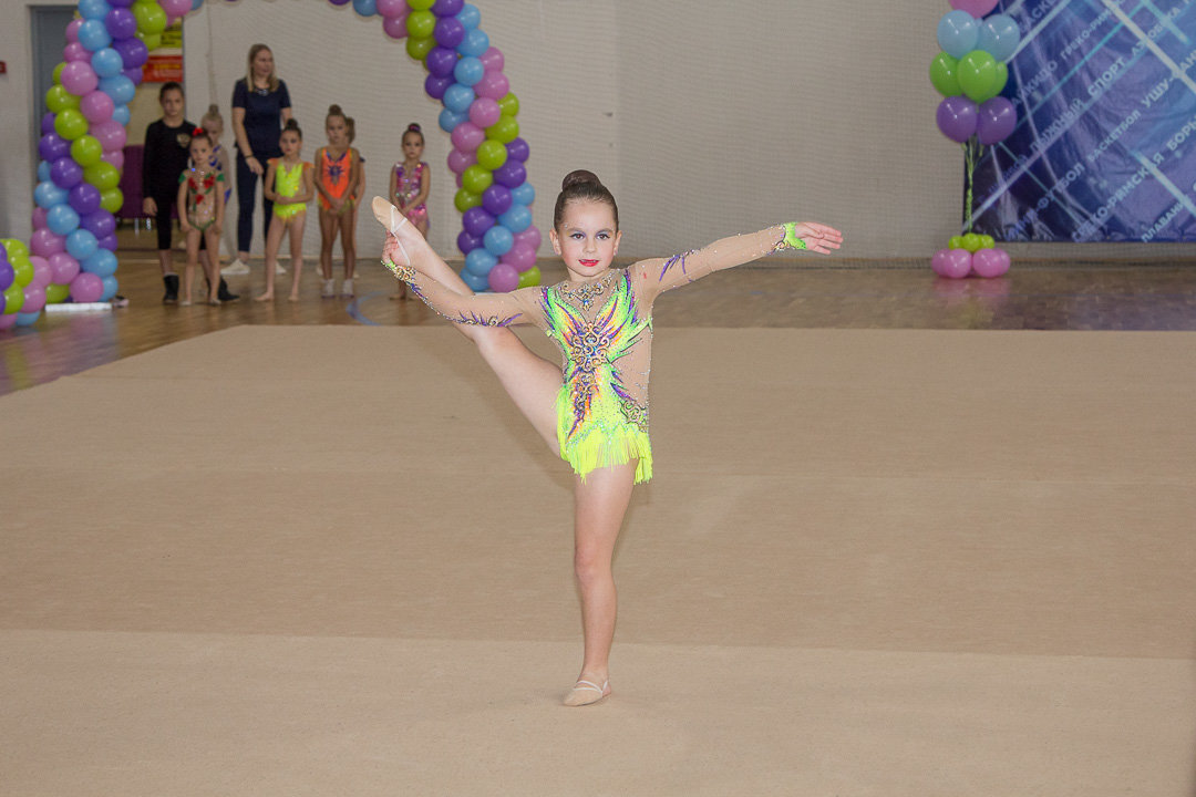Соревнования по худ.гимнастике - Наталья Верхотурова