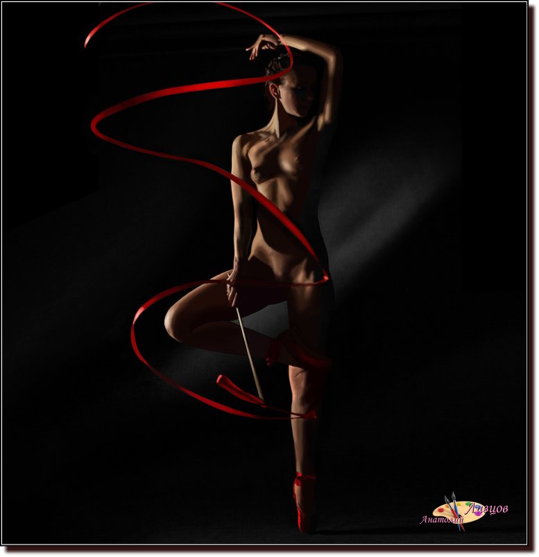 Fouette with red ribbon.  (работа выполненная на графическом планшете Huion.) № 54 - Anatol L