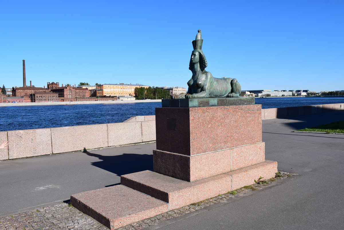 Санкт-Петербург.Сфинксы Шемякина - памятник узникам политических репрессий. - Galina Leskova