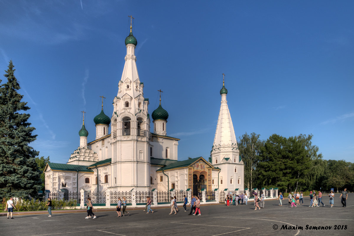 Вид на церковь Ильи Пророка. - Maxim Semenov