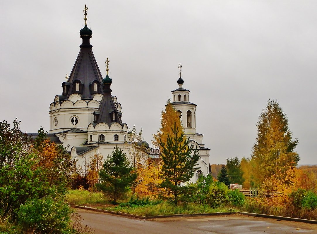Осень-краса . Свято-Тихоновский храм , Кострома - Святец Вячеслав 