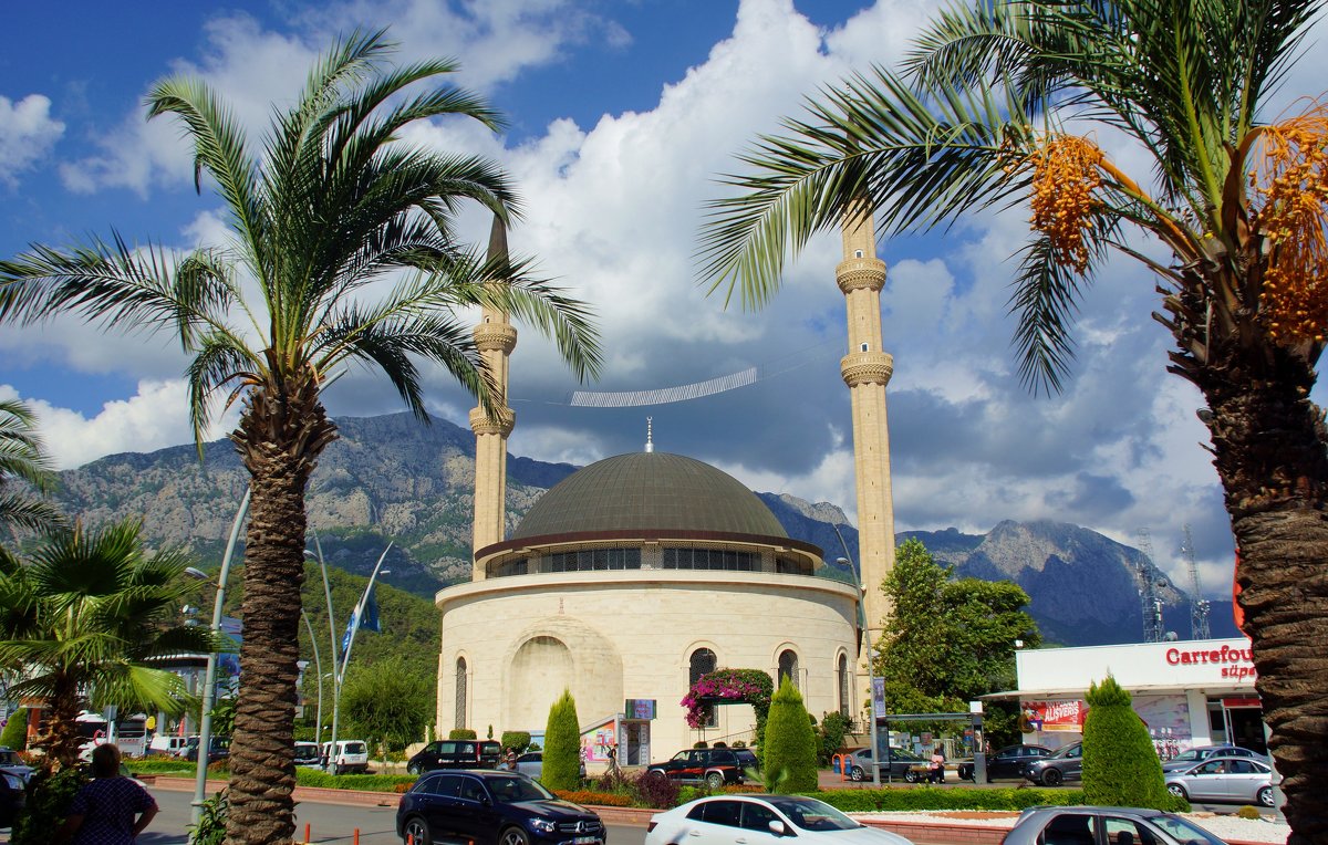 Хузур Ками самая большая и красивая мечеть Кемера - Наталья Т