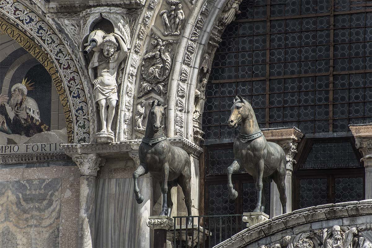 Venezia. La facciata occidentale della basilica di San Marco. - Игорь Олегович Кравченко