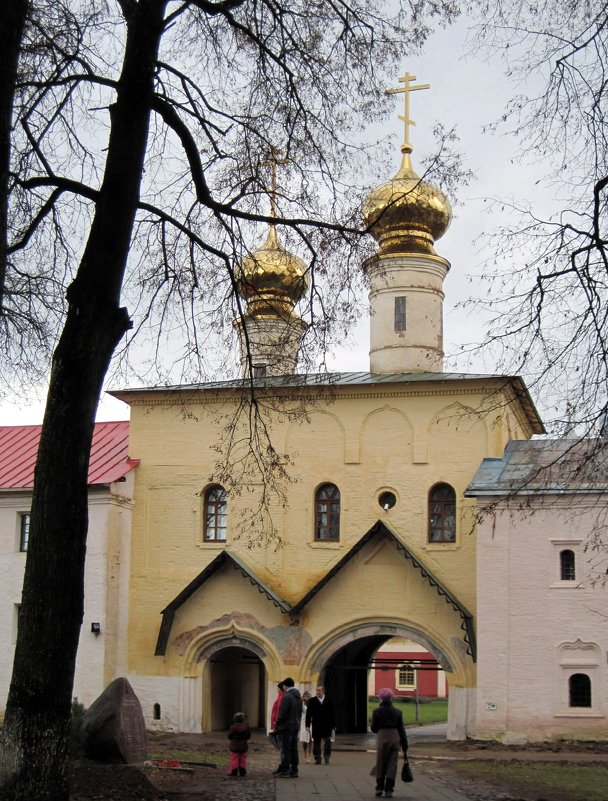 Святые ворота с надвратной церковью Вознесения (1591-1593) - Ирина ***