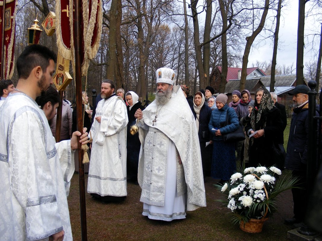 Лития и возложение цветов к памятнику Царя - миротворца Александра III. - Татьяна 