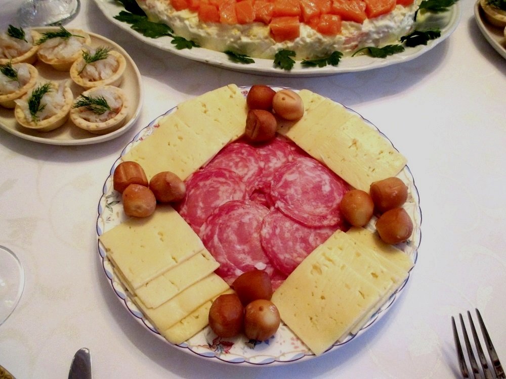 Сырная тарелка по-русски. Едим дома - Надежд@ Шавенкова