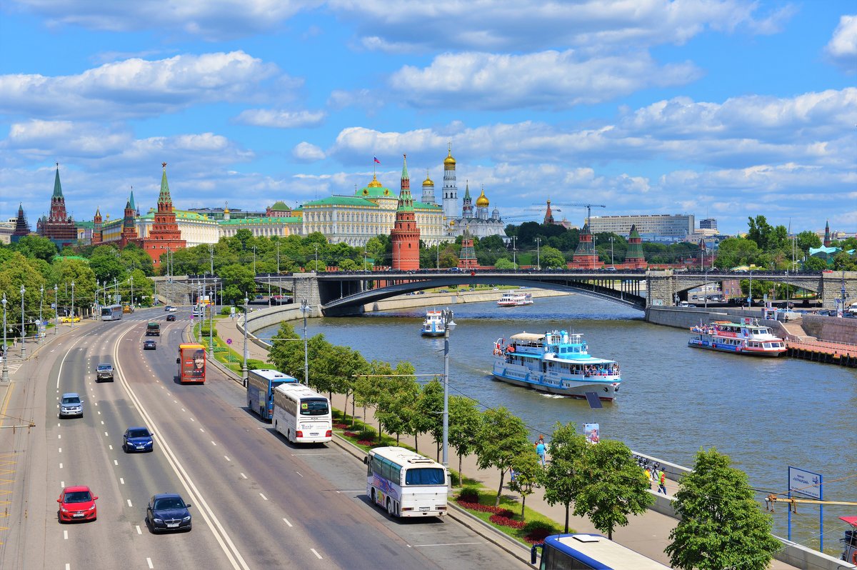 Вид на Кремль с Патриаршего моста - Константин Анисимов