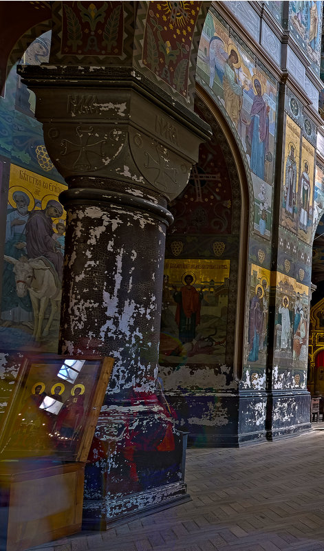 фрагмент 2 интерьера храма - Валерий Дворников