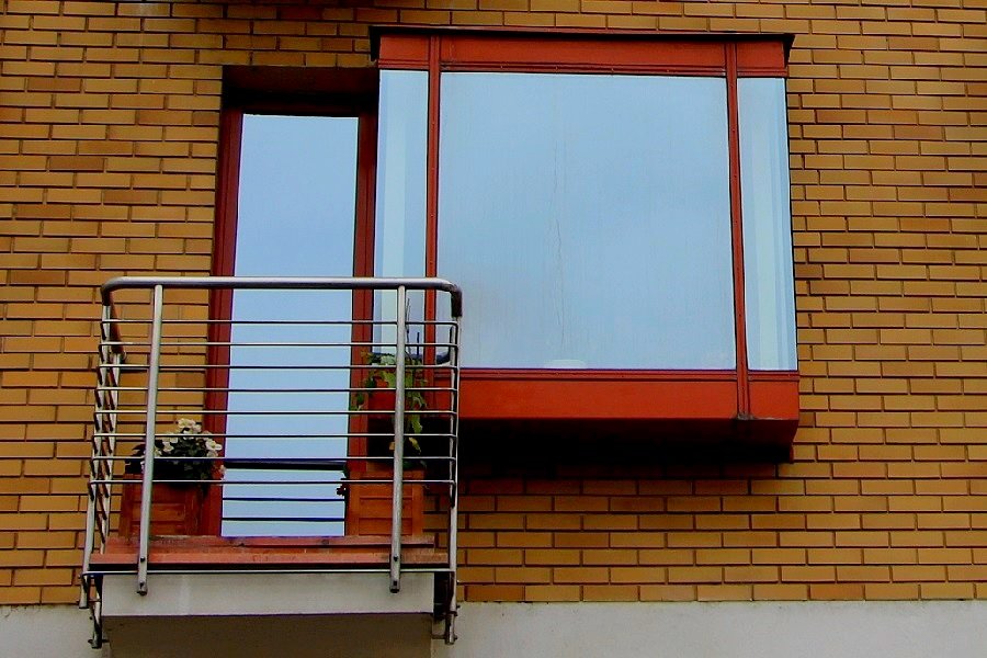 Просто окно с балконом - Надежд@ Шавенкова