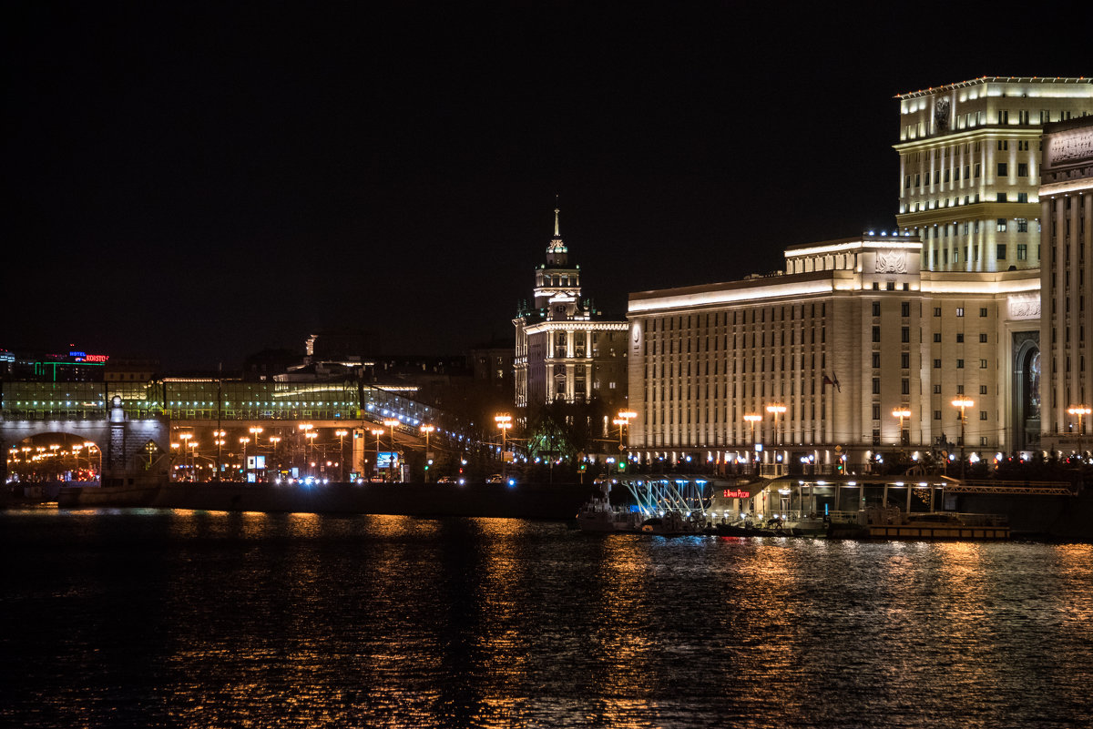 Ночная Москва. - Владимир Безбородов