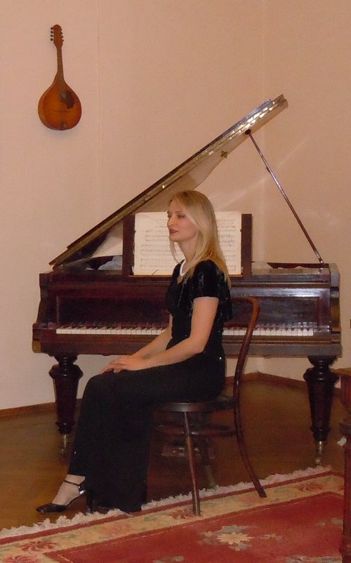 У рояля - Татьяна Егорова