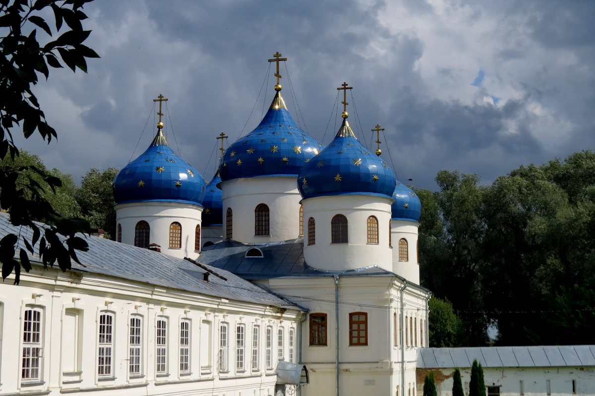 Крестовоздвиженский собор в Юрьевом монастыре - Светлана Петошина