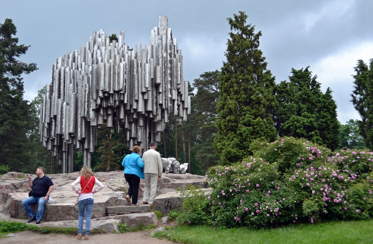 Памятник музыке Сибелиуса - Ольга 