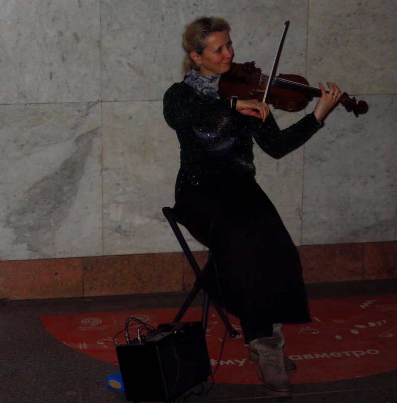 Счастлив дом, где пенье скрипки наставляет нас на путь - Андрей Лукьянов