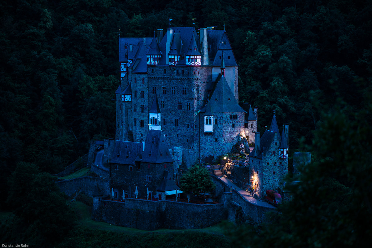 Burg Eltz midnight - Konstantin Rohn