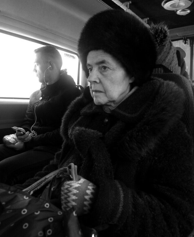 В автобусе - Николай Филоненко 