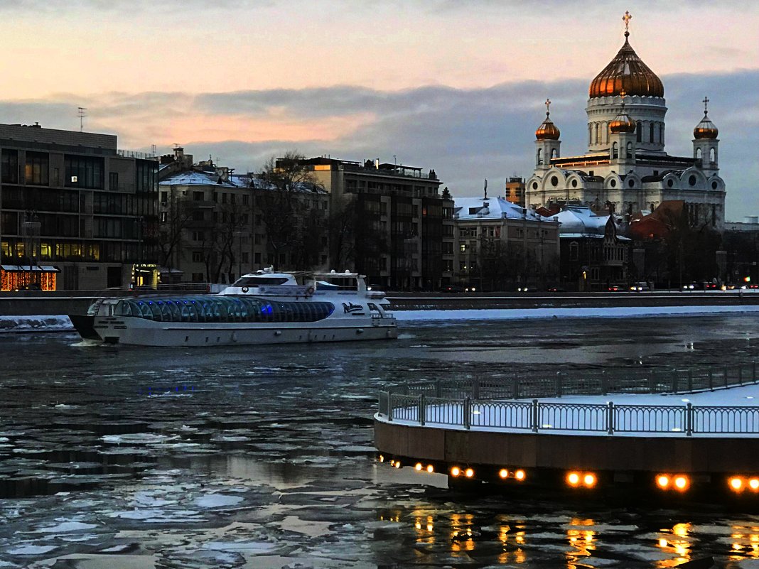 Зимняя Москва-река - Любовь 