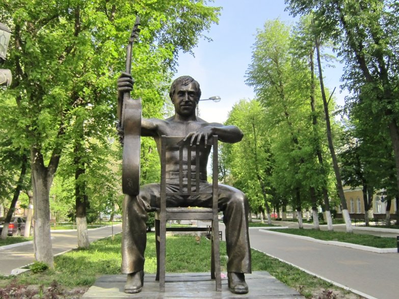 Памятник Высоцкому - Елена (ЛенаРа)