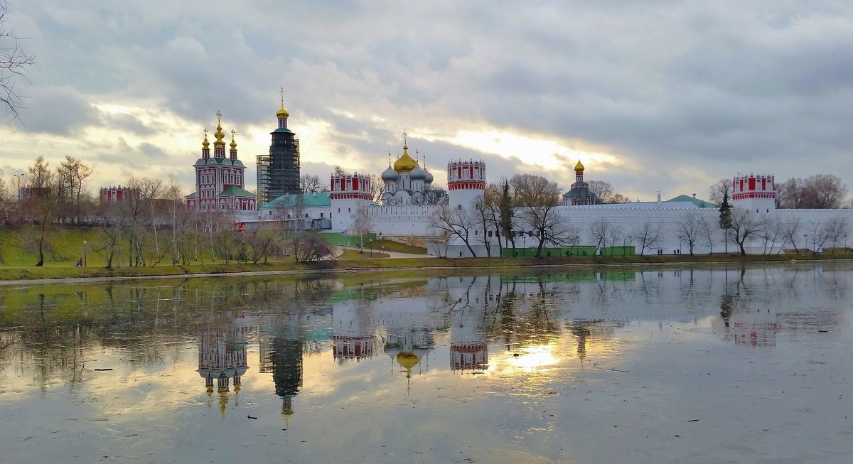 Новодевичий монастырь - Константин Анисимов