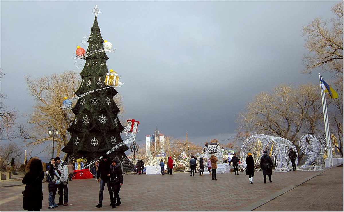 На  Думской площади - Людмила 